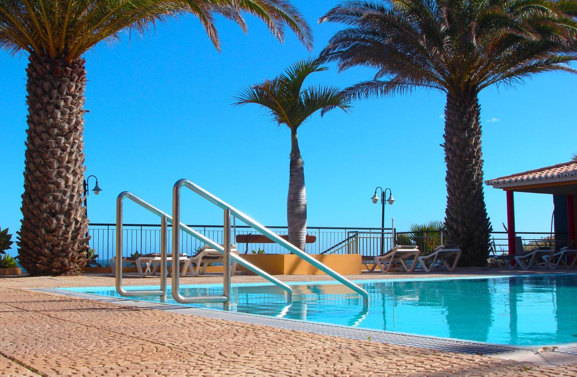Hotel Cais Da Oliveira Canico  Ngoại thất bức ảnh